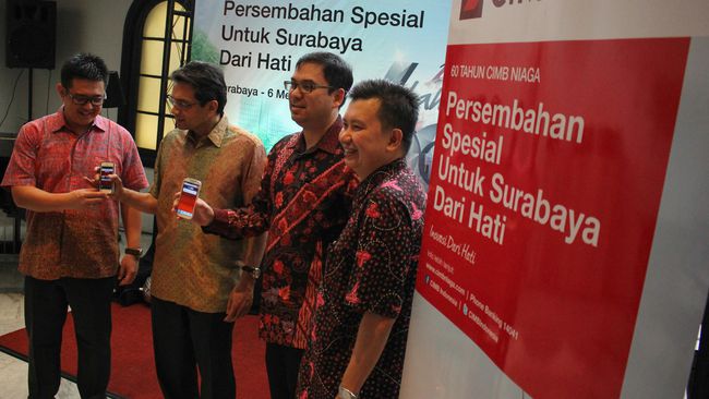 CIMB Niaga, BNI, dan Bank Mandiri diharapkan dapat menyalurkan duit repatriasi ke investasi bursa komoditi dan derivatif Indonesia. (ANTARA FOTO/Didik Suhartono).