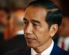 Jokowi Serahkan Sertifikat Tanah Untuk Tokoh Pers Nasional
