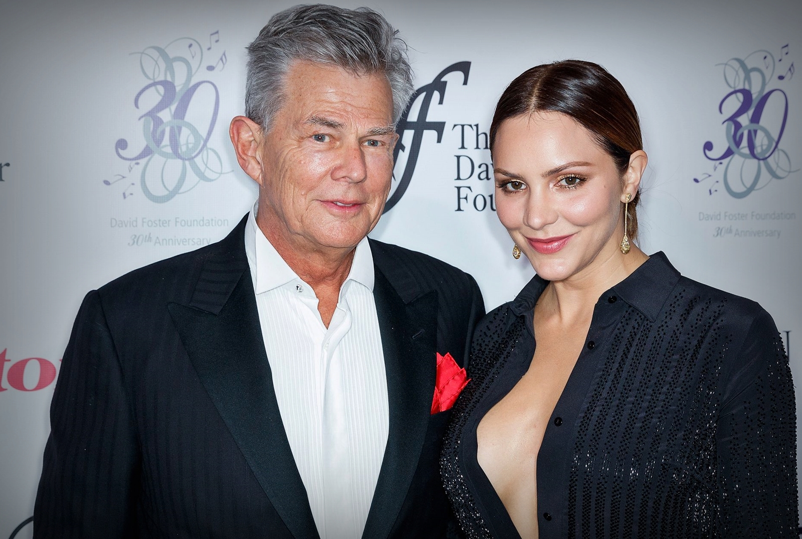 Bayi yang baru lahir ini merupakan anak pertama bagi Katharine, tetapi merupakan anak keenam untuk Foster yang sebelumnya telah memiliki lima anak dari istri sebelumnya, dan bahkan anak Foster sendiri seumuran dengan Katharine McPhee.