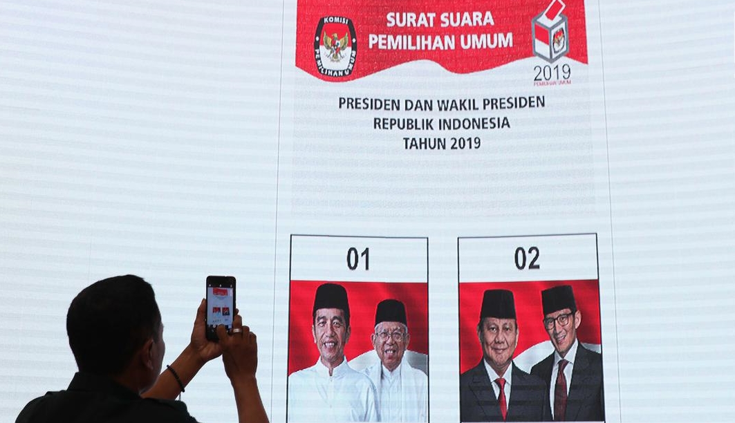 Photo Credit: Surat suara pemilihan Presiden dan Wakil Presiden pemilu 2019 selesai divalidasi dan disetujui oleh kedua tim pemenangan masing-masing pasangan calon di Jakarta, Jumat (04/01/2019). Liputan6/Helmi Fithriansyah