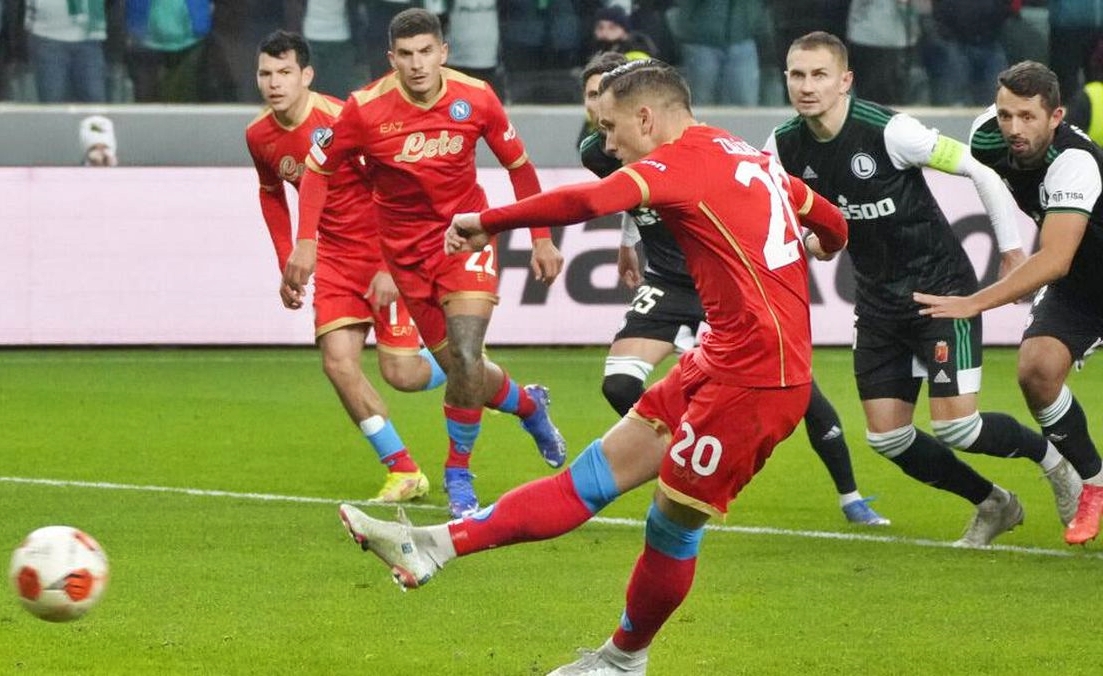 Photo Credit: Dikandang Warsawa, Napoli menang 4-1 atas Legia Warsawa. AP PHOTO/Czarek Sokolowski