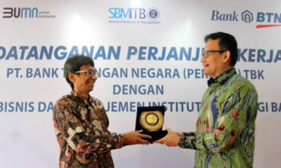 Penandatangan kerja sama antara BTN dan Sekolah Bisnis dan Manajemen Institut Teknologi Bandung (SBM-ITB) terkait pelatihan Mini MBA di bidang properti. FILE/BTN