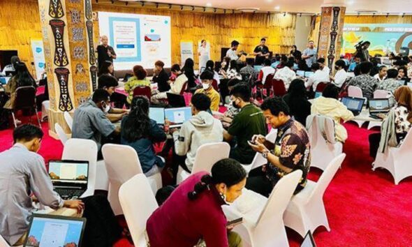 Peserta mengikuti pelatihan Salesforce di Papua Youth Creative Hub