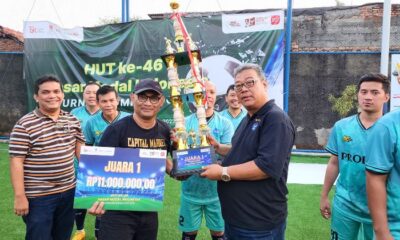 Foto : Tim Mini Soccer PROPAMI Merayakan Kemenangan Gemilang dalam Final Turnamen HUT Ke-46 Pasar Modal Indonesia. (Doc. PROPAMI)