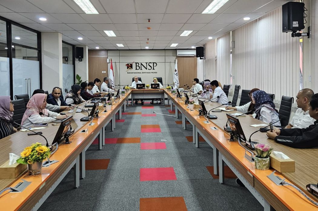 Kementerian PUPR & LPJK ke BNSP koordinasi sistem informasi sertifikasi tenaga kerja konstruksi dan SOP penerbitan sertifikat kompetensi tenaga kerja konstruksi, Jakarta (26/3/24). (Doc.BNSP)