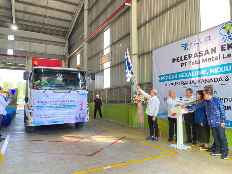 Photo Credit : Zulhas Lepas Ekspor 160 Ton Baja/Doc/Telegraf