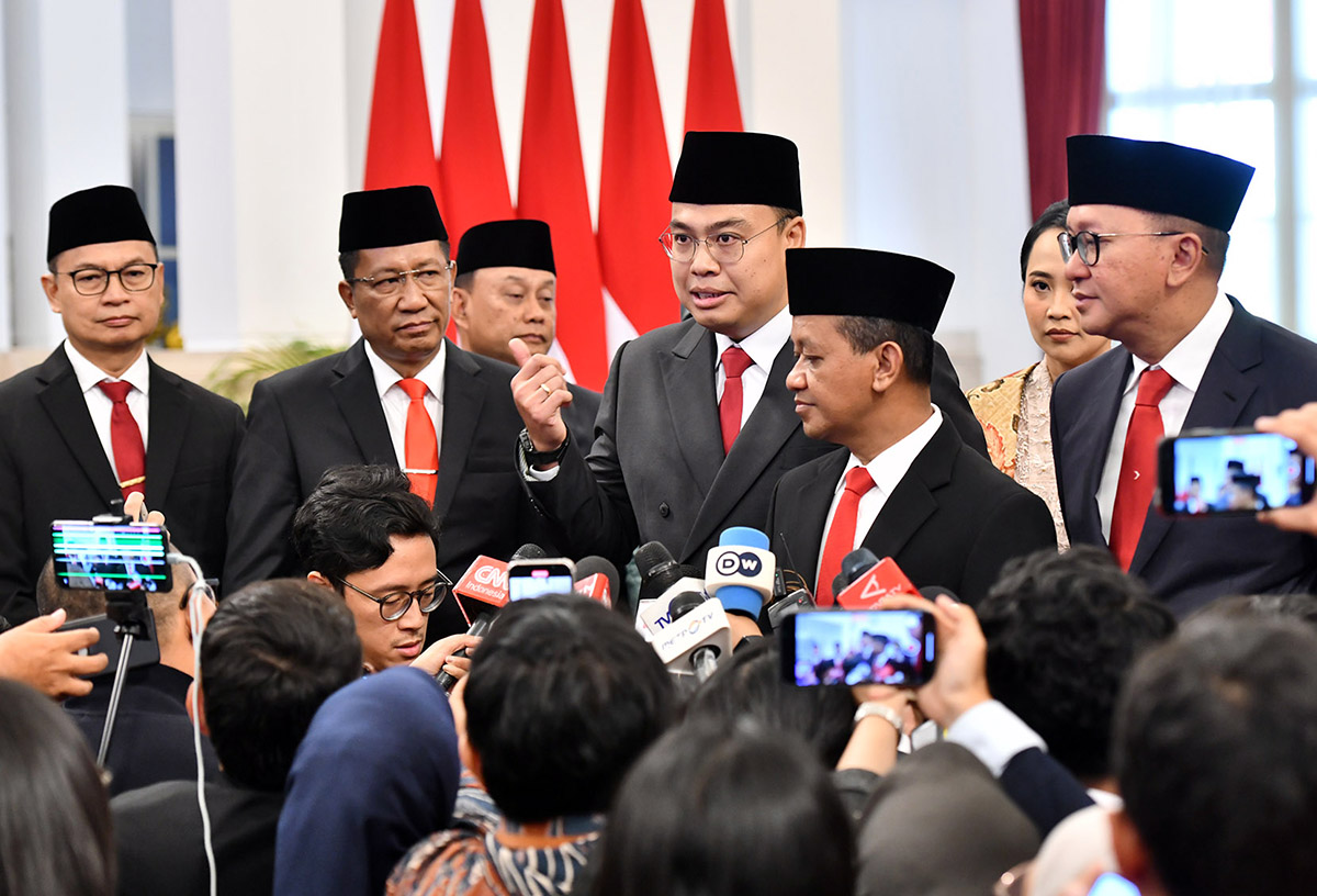 Reshuffle Kabinet Diakhir Jabatan, Bahlil Digantikan Rosan Dan Andi ...