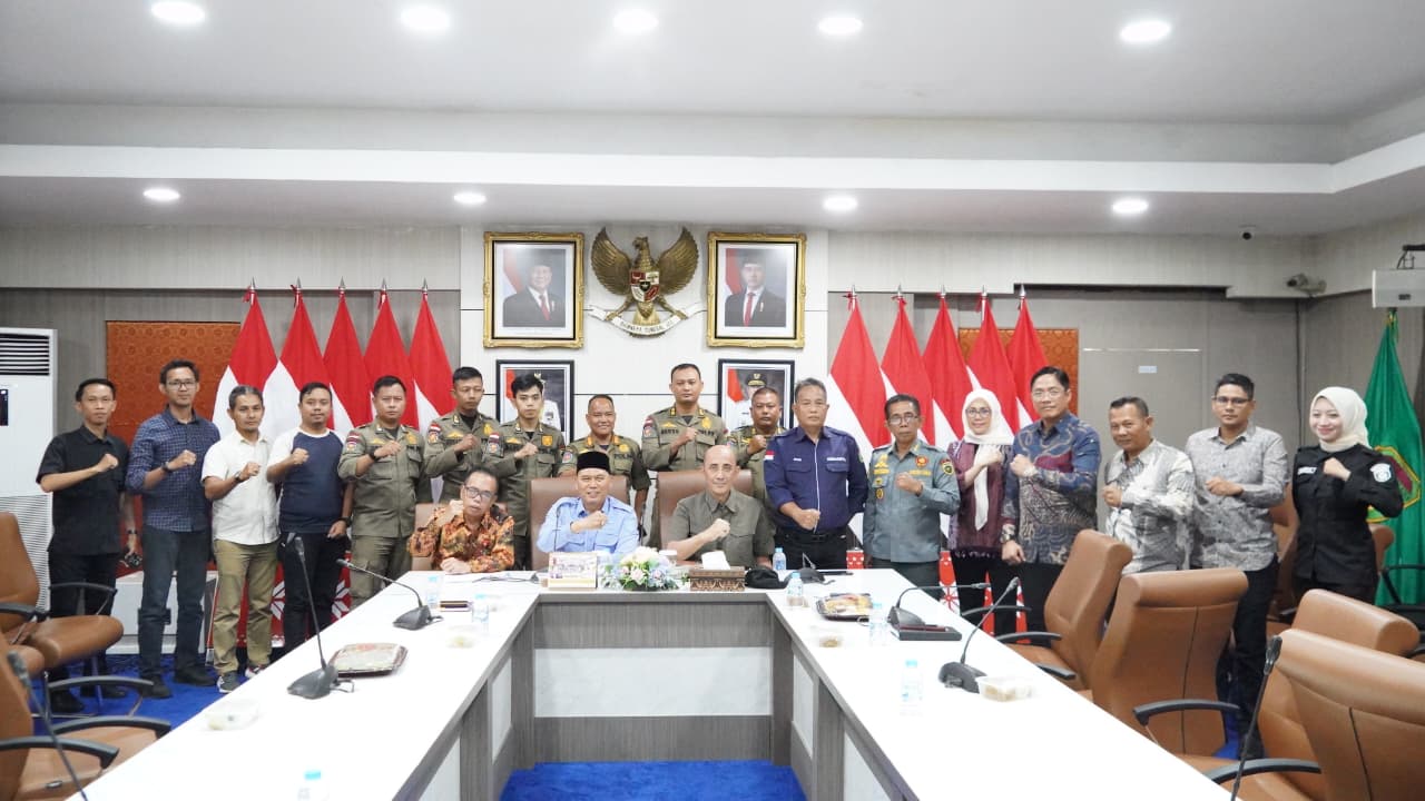 IPDN Pantau Siskamling IPDN Pantau Siskamling